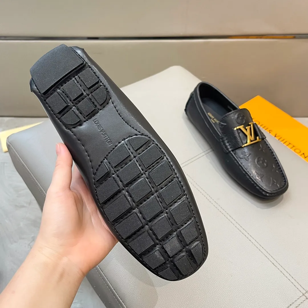 Factory price: 460💰LV men's beanie shoes 2025 official website synchronization <market top version> cowhide pressed grid ➕ black cow lining original packaging. Size 38-45
